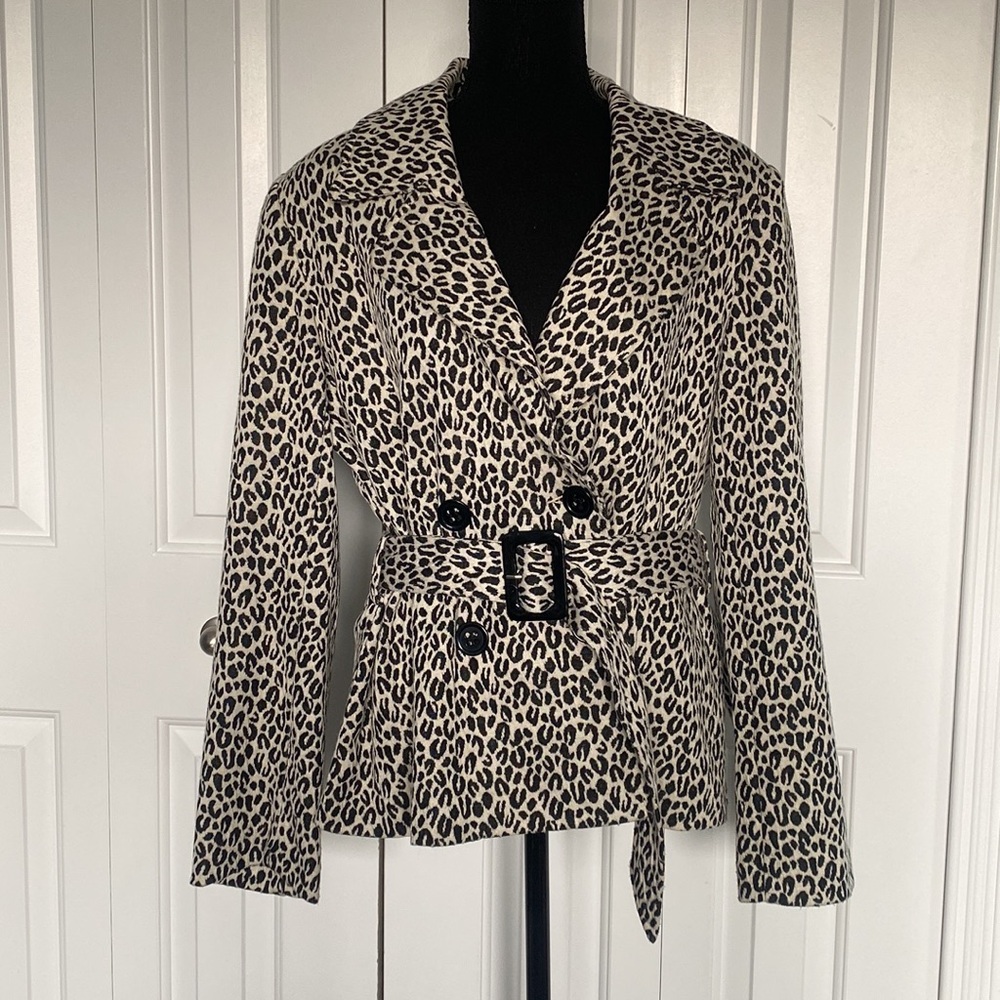 Adorable Vintage 90’s Studio 1940 Large Cheetah Print Button Up Jacket With Belt